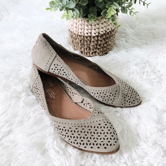 Toms Shoes - Toms Suede Diamond perforated Jutti Pointed Flats